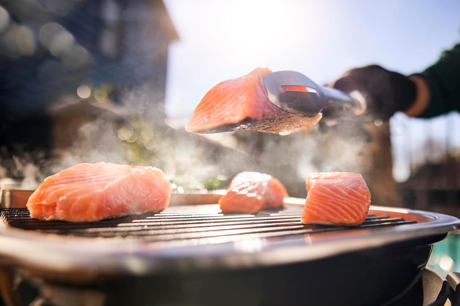 Weber Lumin 92010879 Elektrogrill mit Stand-/Anbraten, Räuchern, Dünsten, Garen und Warmhalten, bis 315 °C, porzellanemaillierte Gusseisenroste, 33 x 49 cm Grillfläche, schwarz – Bild 14