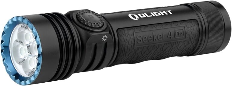 OLIGHT Seeker 4 Pro LED-Taschenlampe mit Holster, 4600 Lumen, 260 Meter, wiederaufladbare USB-C-Lampe, 15 Tage Akkulaufzeit, tragbare Handlampe für den täglichen Gebrauch, Outdoor (Schwarz, Kaltweiß)