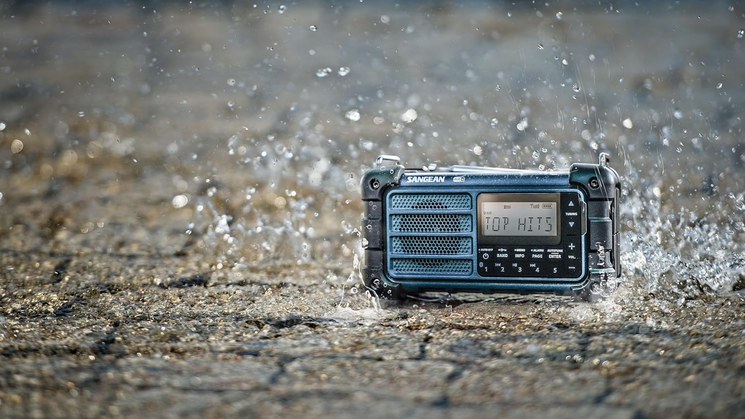 Sangean MMR-99 DAB Multifunktions-Notfallradio mit Handkurbel, DAB+, UKW-RDS, Bluetooth, LED-Taschenlampe und IP55-Zertifizierung, ideal für Outdoor, Camping und Notfälle, Ozeanblau – Bild 8