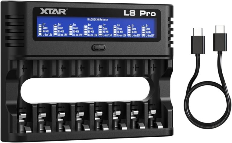 XTAR L8 Pro 8-fach Ladegerät für AA/AAA 1,2 V NiMH und 1,5 V Li-Ion, USB-C Smart Charger mit LCD-Display, 8 Einzelschächte mit Refresh- und Reparaturfunktion
