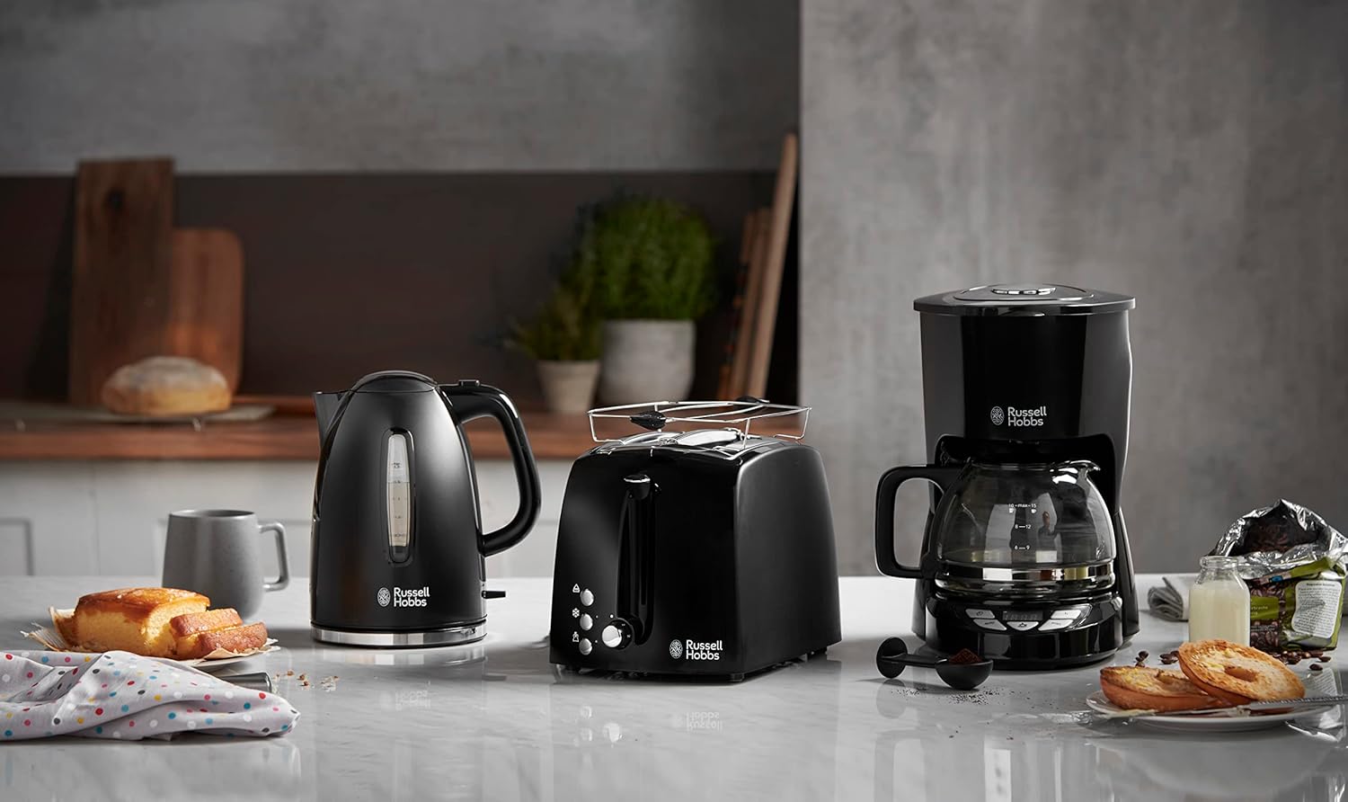 Russell Hobbs Textures+ 22591-70 Wasserkocher 1,7 l, 2400 W, LED-Beleuchtung, Schnellkochfunktion, optimierter Auslauf, abnehmbarer Kalkfilter, Teebereiter, schwarz, Energieklasse A++ – Bild 4