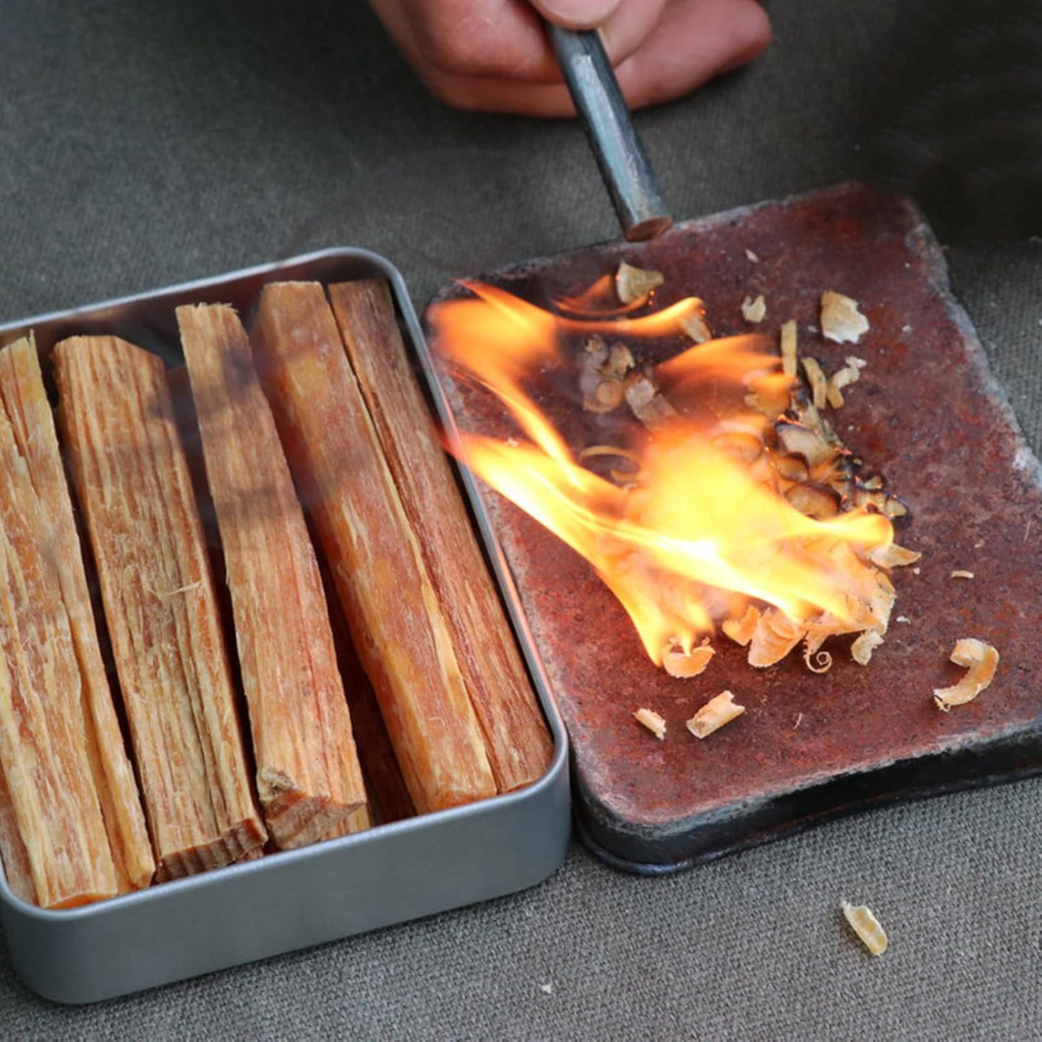 Feuerstartset, Outdoor-Überlebensset, enthält mehrere Feuerstartsysteme und Notfall-Zunderquellen, perfekt für Camping und Wandern – Bild 6