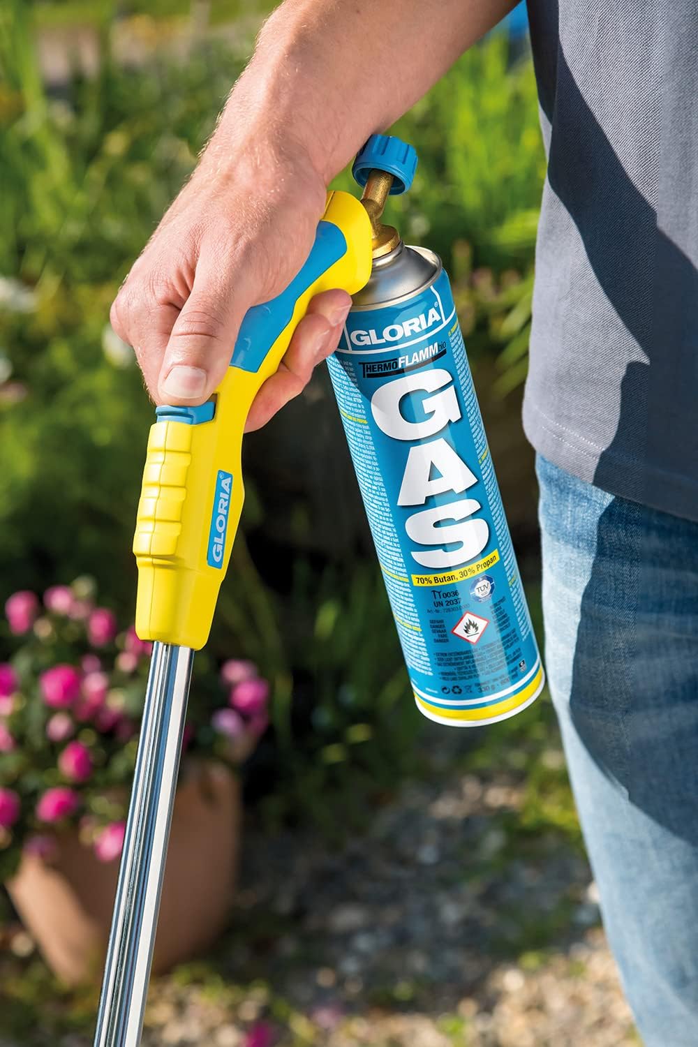 GLORIA Gaskartuschen 3 x 600 ml | Ideal für Gloria Thermoflamm Unkrautbrenner & Flammengerät | 70 % Butan, 30 % Propan | 30 % längere Brenndauer | Schraubkartusche für Camping, Gasherd und Gasbrenner – Bild 2