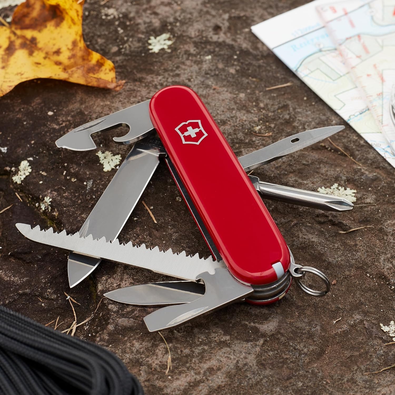 Victorinox Hiker Taschenmesser 13 Funktionen Holzsäge Kreuzschlitzschraubendreher Zahnstocher Rot, rot | Outdoor-Multitool-Holzsäge zum Wandern und Camping – Bild 2