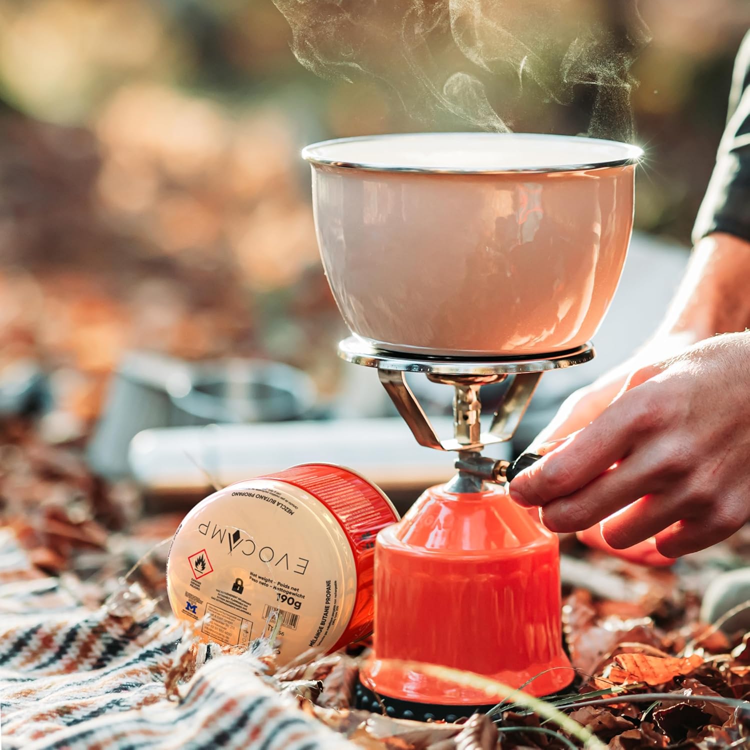 EVOCAMP 4 x durchstechbare Kartuschen 190 g, Propan-Butan-Gaskartuschen mit integriertem Gas-Lock-System, Gaskartusche mit Campinggas, geeignet für Gaskocher, Campingkocher, Gasbrenner, Kohleanzünder, Lötlampe – Bild 4