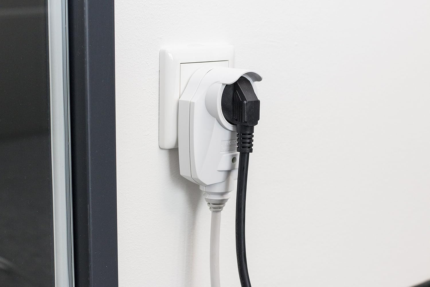Meister Steckdosenleiste 6 Plus 1, 2 Meter, 7430630 | Für den Innenbereich (IP20) – Schalter – Powersplit – Steckdosenleiste mit Überspannungsschutz – Mehrfachsteckdose – Bild 5